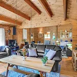 Three-bedroom In Nykobing Sj * Klint