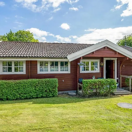 Nyaraló Three-bedroom In Nykobing Sj Klint