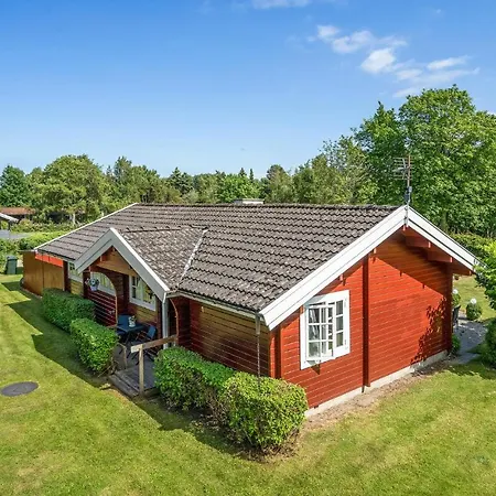 Three-bedroom In Nykobing Sj